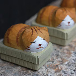 手作り木彫り置物 ダンボール猫 橘猫 3枚目の画像