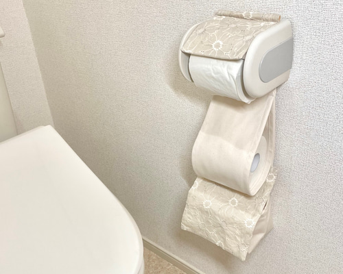 あーち様 オーダートイレットペーパー、ナプキン入れ完成品 あきんぐ様専用！ナプキンポーチ付きトイレットペーパーホルダー