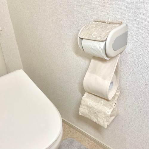 ☆白花刺繍☆帆布のナプキン入れ付き トイレットペーパーホルダー