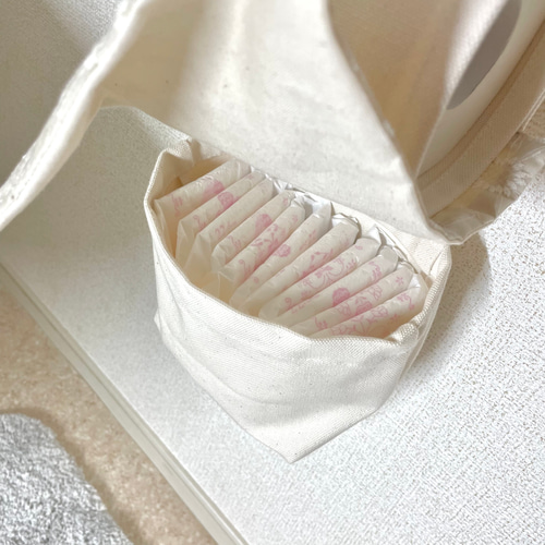 ☆白花刺繍☆帆布のナプキン入れ付き トイレットペーパー