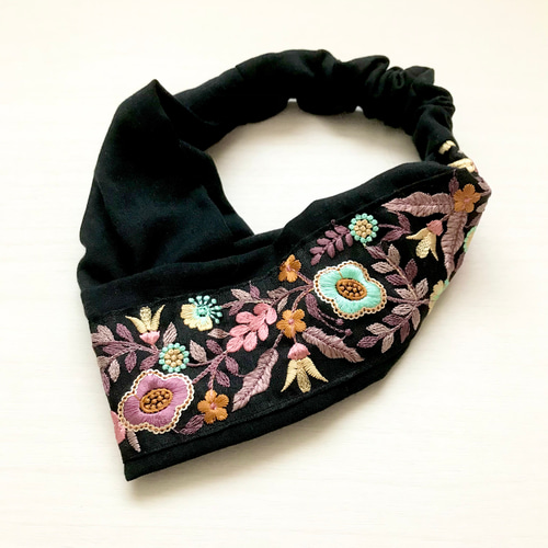 4重リボン　ファー　固定リボンのヘアターバン　ヘアバンド　インド刺繍 インド刺繍リボンヘアバンド】ベビーキッズ向け | amie.handmade