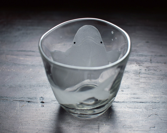 シロイルカのグラス（ありのまま） 1枚目の画像