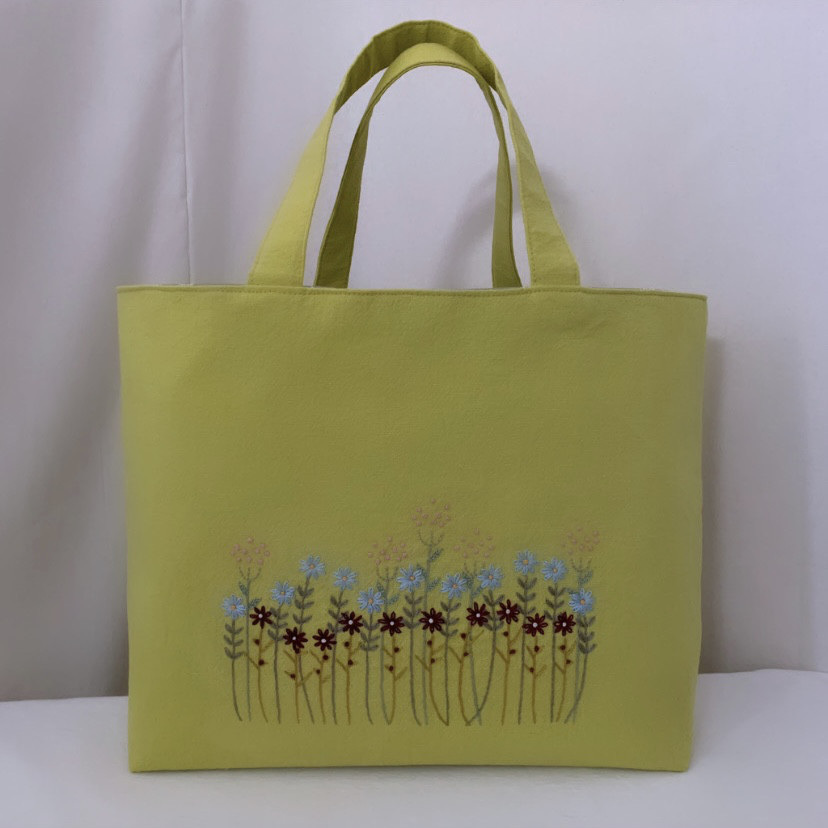 【A4大サイズ】草花手刺繍･綿麻トートバッグ･イエロー【くが屋】 5,336円