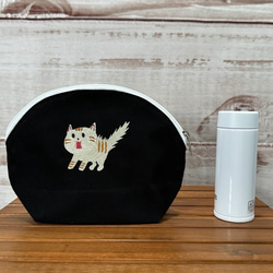 【送料無料】驚き猫の刺繍 内ポケット付きキャンバスミニトートバッグとミニポーチのセット＜ブラック＞ 5枚目の画像