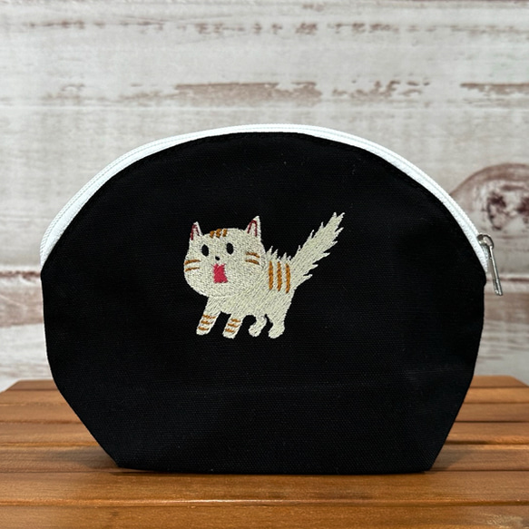 【送料無料】驚き猫の刺繍 内ポケット付きキャンバスミニトートバッグとミニポーチのセット＜ブラック＞ 3枚目の画像