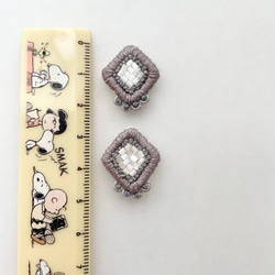 315◇mirror◇グレー.刺繍ピアス.刺繍イヤリング.刺繍アクセサリー 5枚目の画像