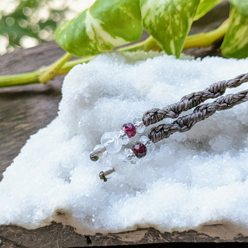 ☆スライスカット☆レインボームーンストーン(黒雲母入り)・ホワイト