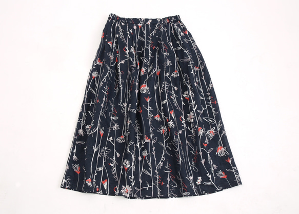 #427タックギャザースカート(ネイビーx花) 2枚目の画像