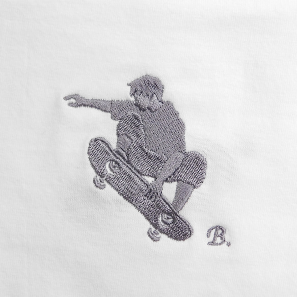 スケボーの刺繍入りTシャツ 男女兼用 6.2オンス Tシャツ blatt