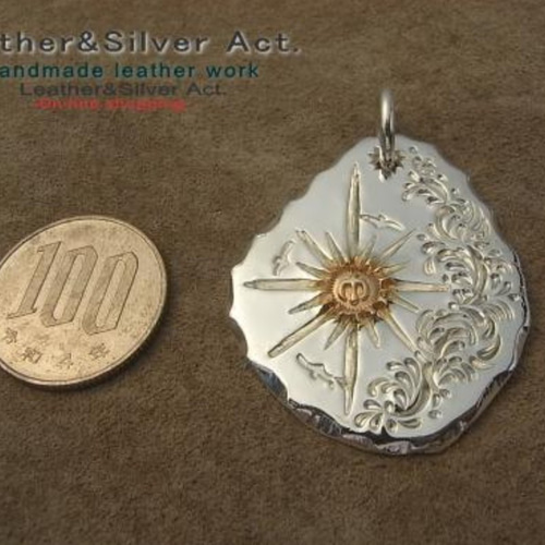 シルバー925 ペンダントトップ 太陽神 手彫り唐草 ハンドメイド