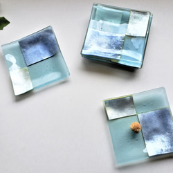 ガラスの器　銀澄皿　シルバー＆ブルー 12㎝角 1枚目の画像