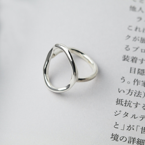 ニュアンス感たっぷりオーバルリング Silver 925 ◇ シルバー