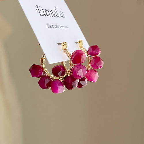 個性的希少レッドタイガーアイ捻りフープのピアスチャーム