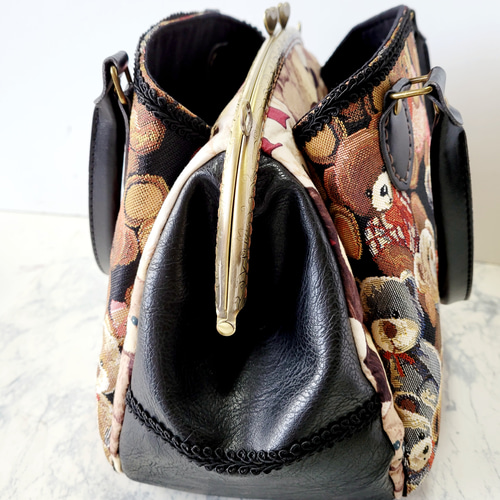 マチ付き あおりポケットのがま口バッグ(テディベア ゴブラン