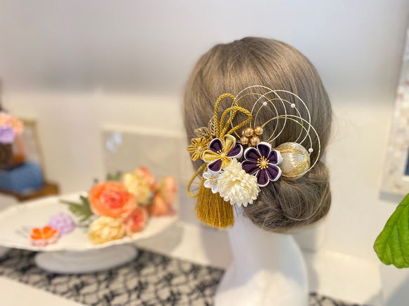 【紫×金】つまみ細工 卒業式 卒業式髪飾り 袴　水引き　成人式用髪飾り　和装　成人式　ヘアアクセ　色打掛 ヘア飾り 2枚目の画像