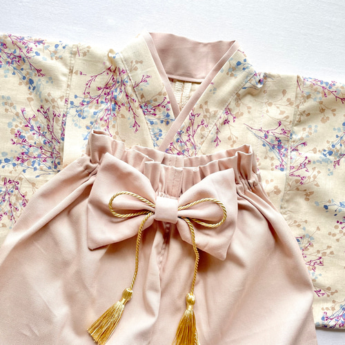 ねここ★おまとめ2点［かすみ草］二部式着物+ベビー袴ꕤハンドメイドꕤ七五三 お宮参り・お食い初めに】洗えるベビー袴｜女の子用／かすみ草×生成 百