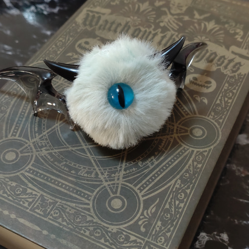 大人かわいい天然石♡小悪魔風チャーム 大人かわいい天然石♡小悪魔風チャーム