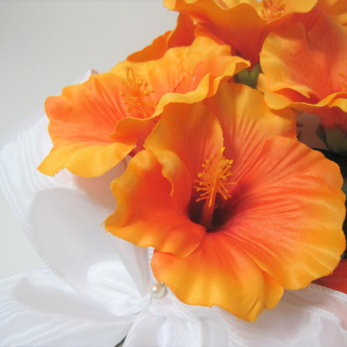 ハイビスカスのシングルブーケ。ハイビスカスクラッチブーケ。高品質な