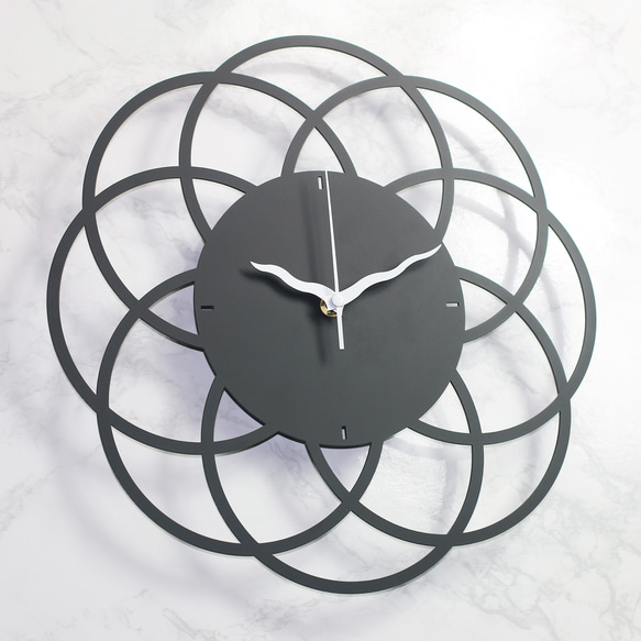 【OPUS Dongqi Metalworking】ヨーロピアンアイアンアート椿時計-咲く（ブラック）/メタル掛け時計/椿の花型 3枚目の画像