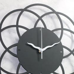 【OPUS Dongqi Metalworking】ヨーロピアンアイアンアート椿時計-咲く（ブラック）/メタル掛け時計/椿の花型 8枚目の画像
