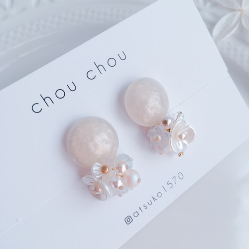 ホワイト レジン アクセサリー ビーズ ゆらゆら ピアス 清楚 可愛い  