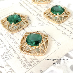 4pcs★ charm・forest green（ガラスチャーム） 2枚目の画像