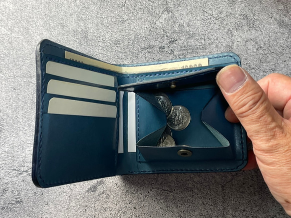 【手縫】定番アンティークブルー二つ折本革財布（ボックス型小銭入れと大きめの外ポケット付き） 7枚目の画像