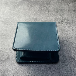 【手縫】定番アンティークブルー二つ折本革財布（ボックス型小銭入れと大きめの外ポケット付き） 5枚目の画像