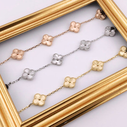 18K マザーオブパール　ピアス　クローバー　四葉 ◇ヴァンクリーフアンドアーペル◇四葉クローバー 18K ピアス