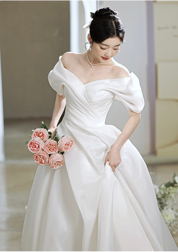 ウエディングドレス オフショルダー 光沢サテン トレーン/ロング 演奏会/音楽会/発表会 ウエスト ヒップ