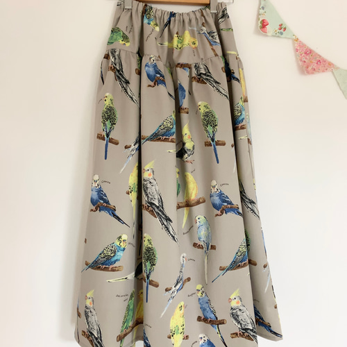 新品未使用★アルゼンチンタンゴ⭐︎豹柄スカートM インコ柄♪マキシティアードスカート(gray)＊ ロングスカート