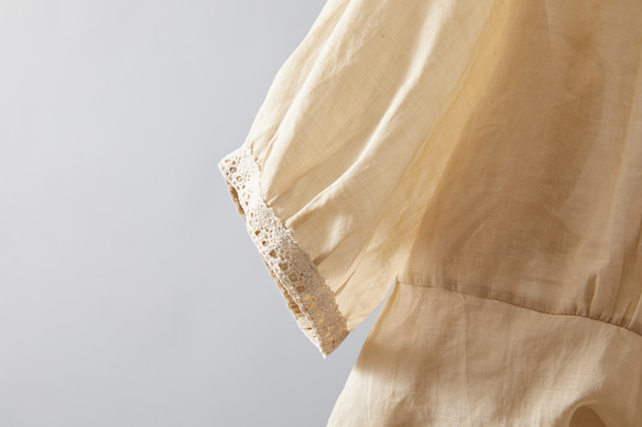 女性化且令人印象深刻的蕾絲襯衫，半袖，亞麻，米色 230615-2 第5張的照片