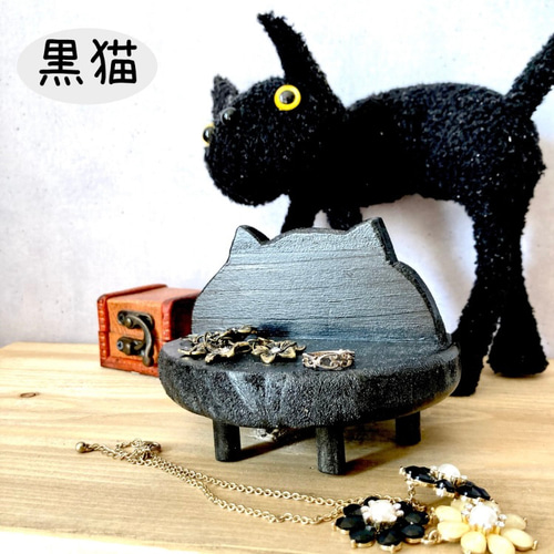 タブレット置きになる 猫型ドール用ベンチ ディスプレイラック