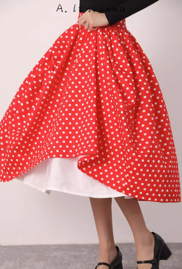 大人気.赤いドットのスカート.ふんわり涼しげ.ハイウエストポンポン