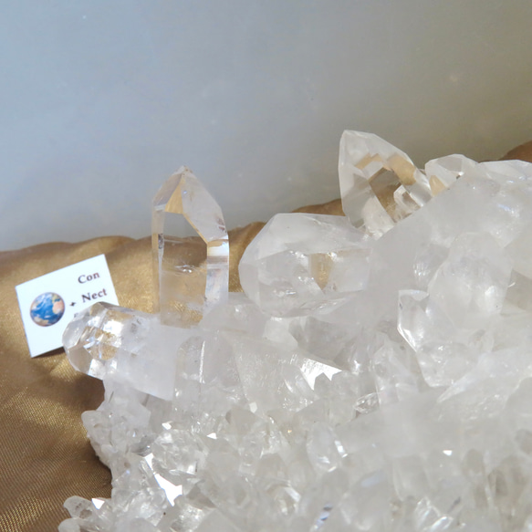 【美しい鉱物標本】浄らかな水晶クラスター／252グラム 14枚目の画像