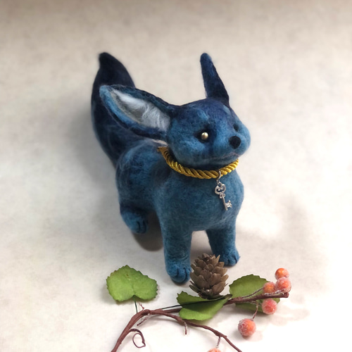 ◇ぽってり 紺色 鍵っ子 フェネックキツネ 幻獣 羊毛フェルト