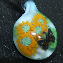 ひまわり咲く、蝶々、ＮＯ.3（ガラス、とんぼ玉、向日葵、ネックレス） 20枚目の画像