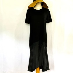 裾サテンフリルアシンメトリーロングワンピースTシャツ 1枚目の画像
