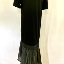 裾サテンフリルアシンメトリーロングワンピースTシャツ 4枚目の画像