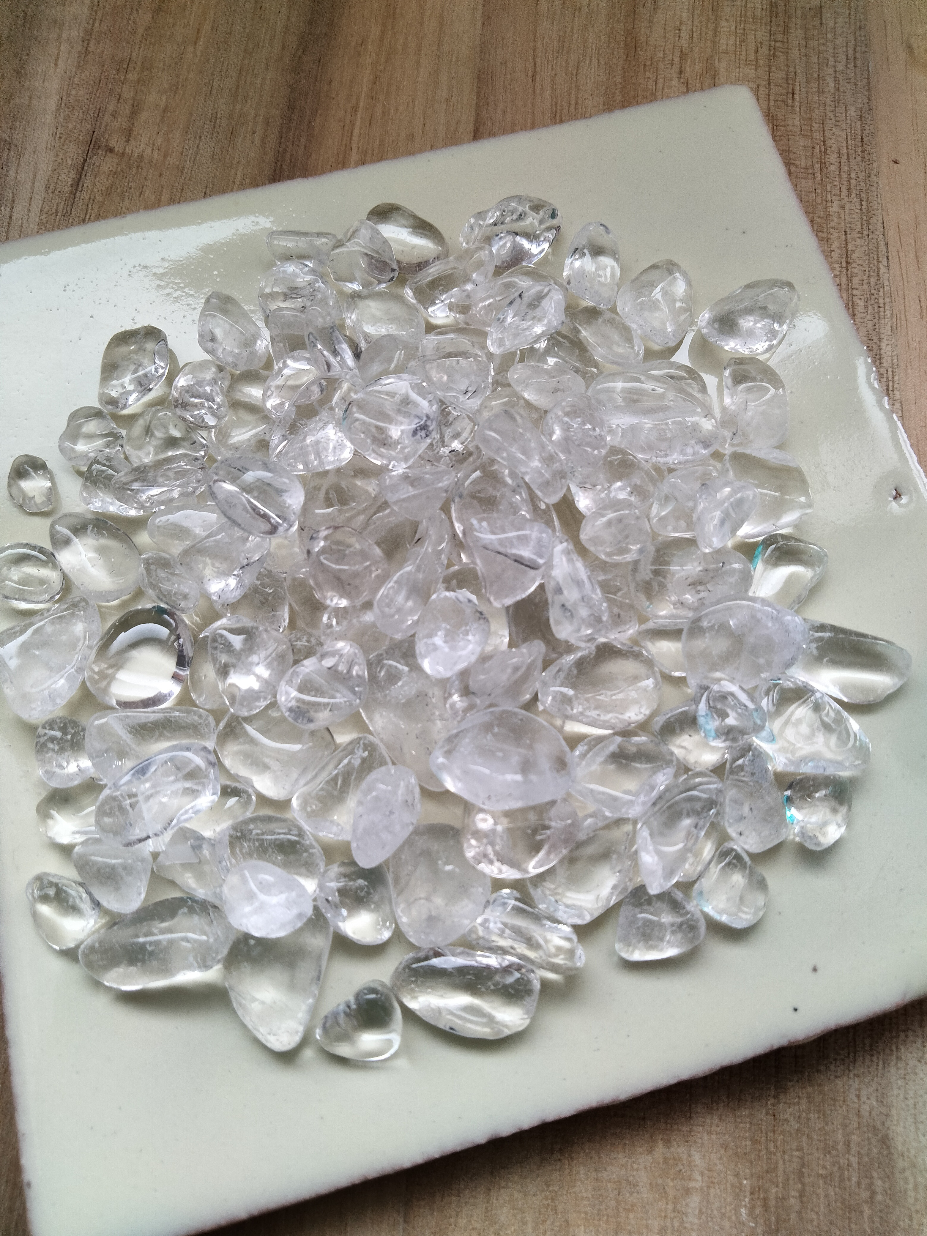 在庫整理特価　サービス品　中粒　ヒマラヤ水晶　さざれ　20kg　大量　まとめ