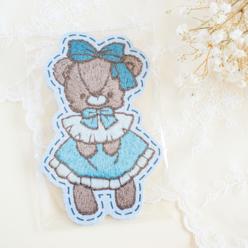 ダイカットメモ - ワッペン風メモ テディベア(くま) / 刺繍イラストNo