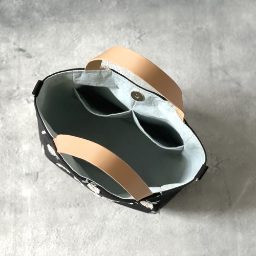 本革持ち手⚮̈ミナペルホネン skip black まるっこトート トートバッグ