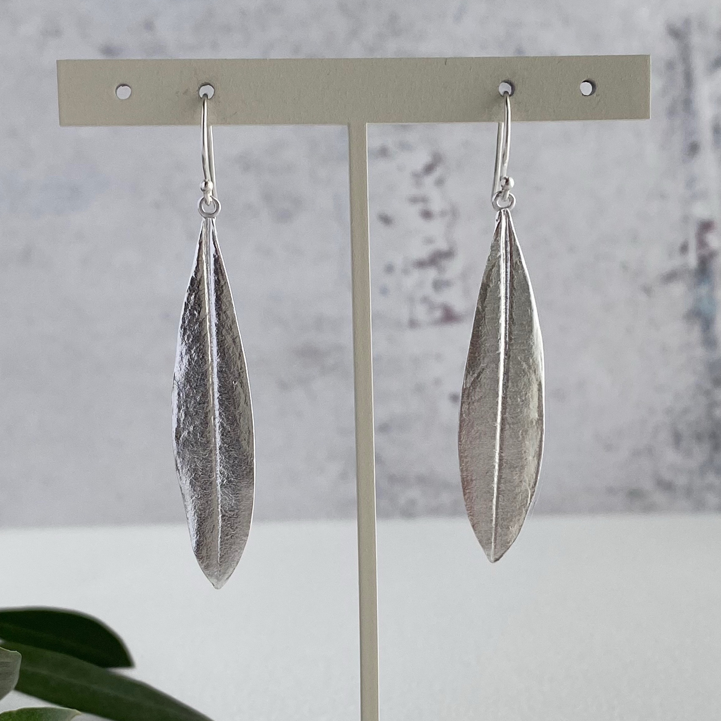 〔ピアス〕純銀のオリーブリーフピアス