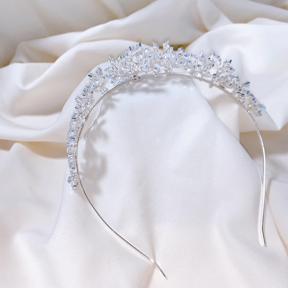 ウエディングアクセサリー ヘアアクセサリー ヘッドドレス ウェディング 結婚式 ブライダル ドレス シルバー ティアラ 6枚目の画像