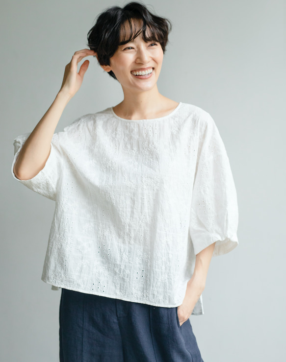 柔軟泡泡袖花卉刺繡襯衫，棉質，5/8 袖，230509-3 第3張的照片