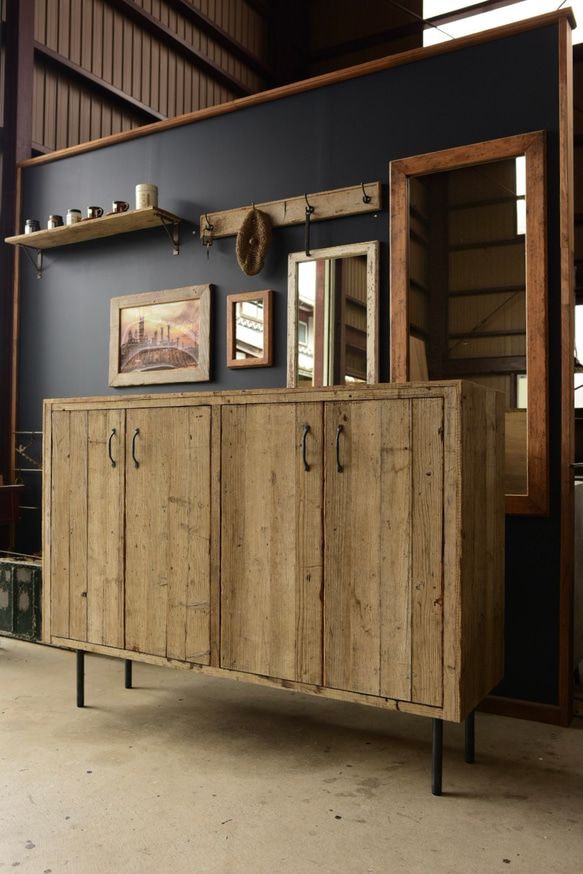 玄関サイズに合わせて作る古材の靴箱（脚あり）　鉄脚　シューズラック　下駄箱　収納　キャビネット　 2枚目の画像