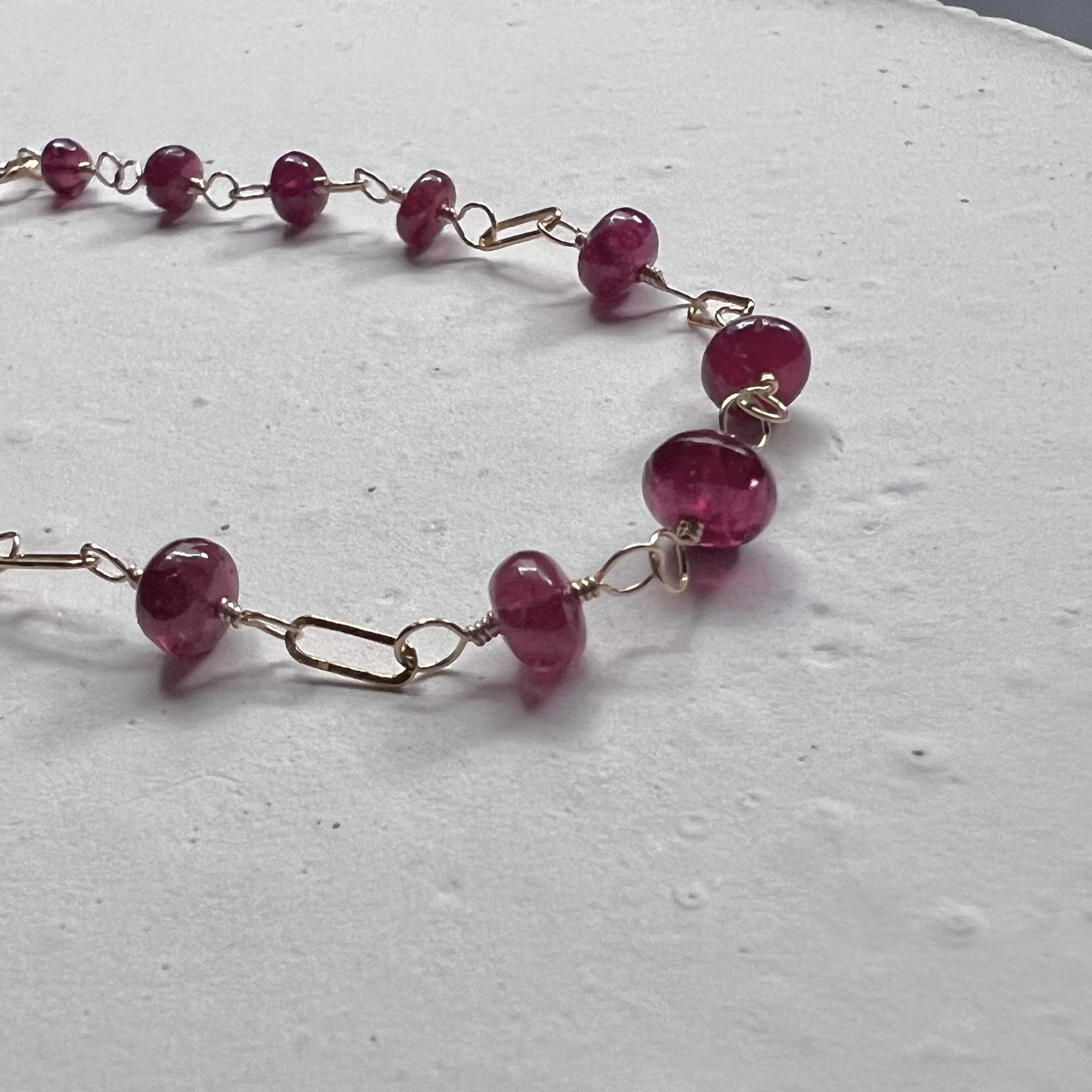 レッドスピネルのブレスレット　14kgf 8,880円