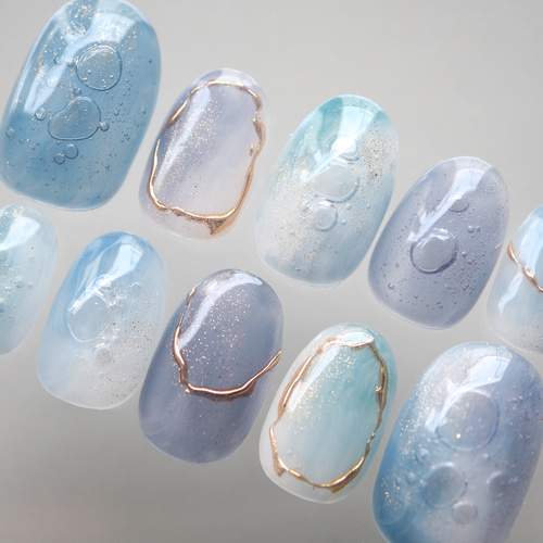 シアーネイビーブルーの淡色バブルネイル◇ネイルチップ【iro