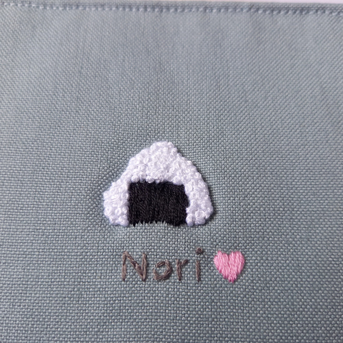 おにぎり刺繍ポーチ ポーチ kunokuno 通販 16088272｜Creema