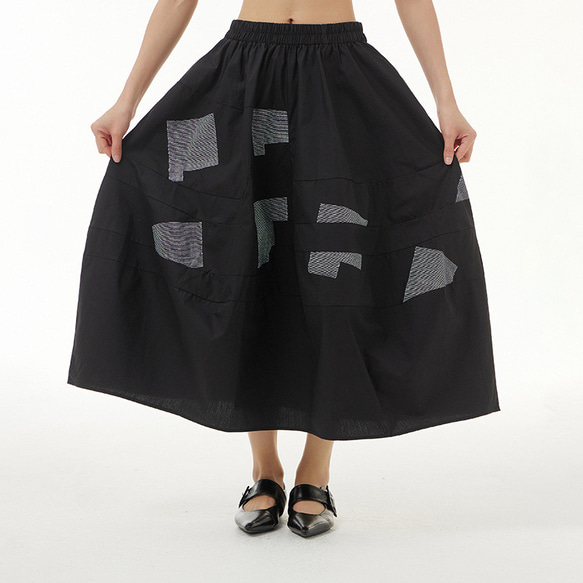 夏の新作♪タックギャザースカート 大きいサイズ Aラインスカート ゆったり 黒 夏 シンプル 1枚目の画像